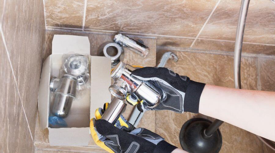 Professional gutter cleaning in Beverly, KS